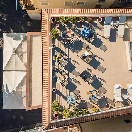 吉阿迪内托酒店 酒店 加尔达