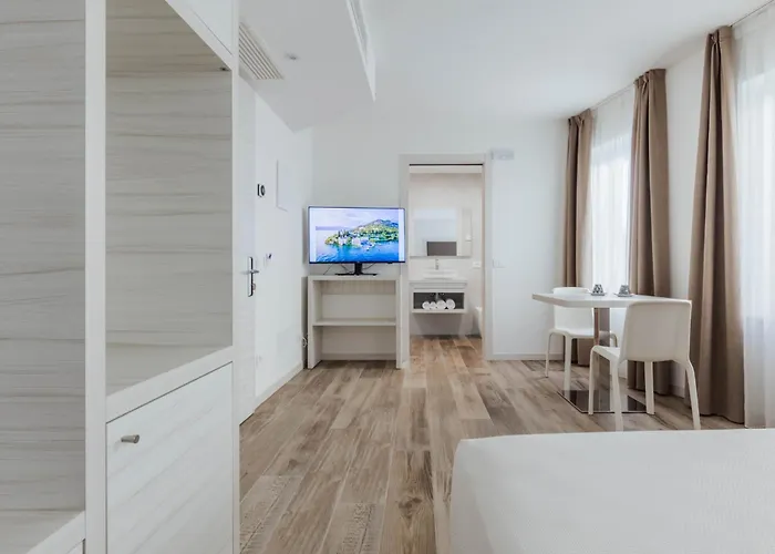 吉阿迪内托酒店 酒店 4*