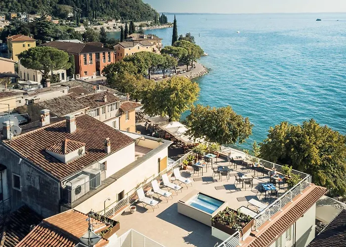 吉阿迪内托酒店 4*