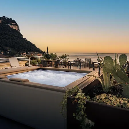 Hotel Giardinetto Garda (Verona)