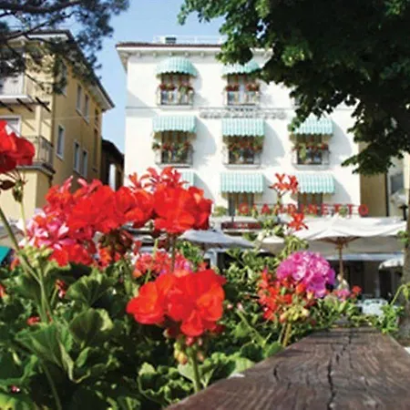 Giardinetto 4* Garda (Verona)